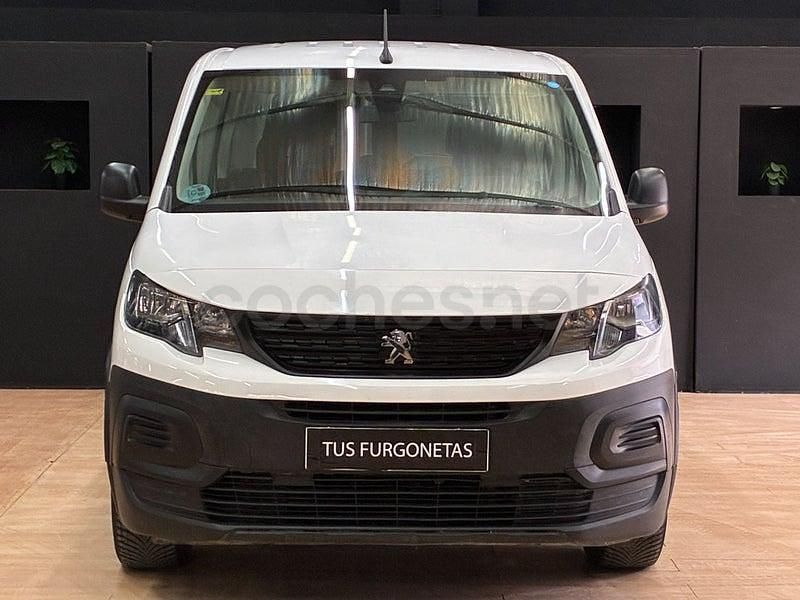 Usado Peugeot Rifter Active 100 CV (73 kW) 2021 Blanco Monovolumen