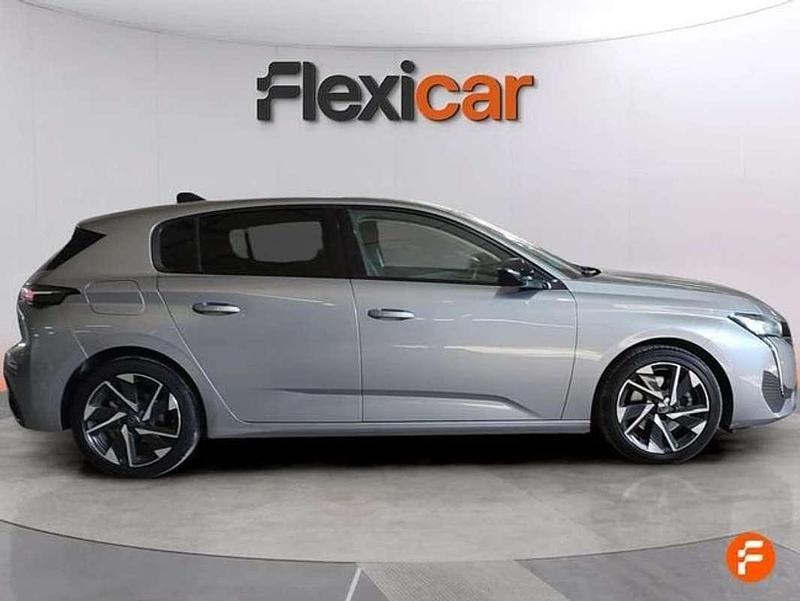 Usado Peugeot 308 Allure 131 CV (96 kW) 2023 Gris Utilitario