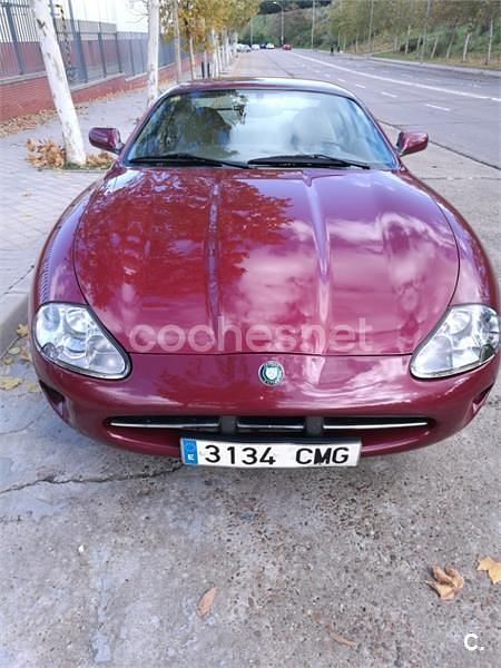 Usado Jaguar XK8 290 CV (213 kW) 2000 Rojo Coupe