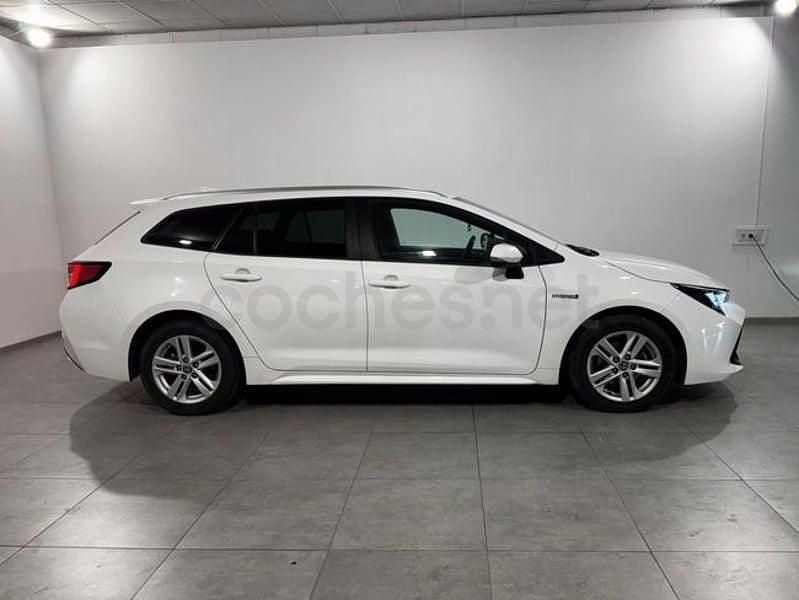 Usado Toyota Corolla Active 122 CV (89 kW) 2021 Blanco Familiar