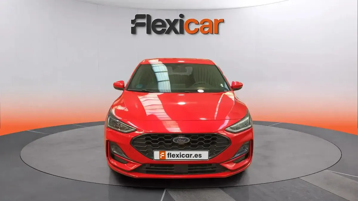 Usado Ford Focus ST-Line 125 CV (91 kW) 2022 Rojo Berlina