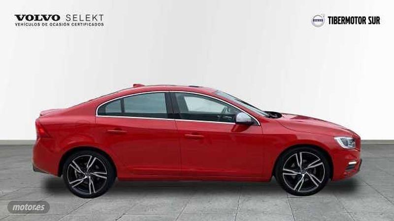Usado Volvo S60 R-Design Momentum 2017 Rojo Berlina