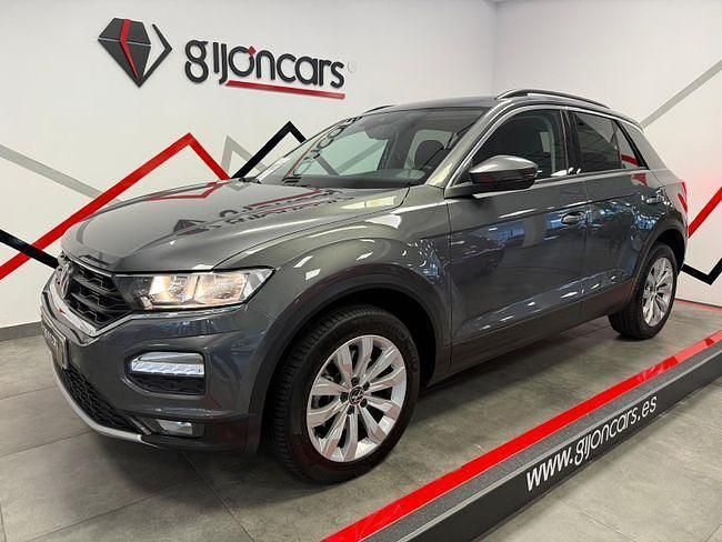 Usado VW T-Roc Advance 150 CV (110 kW) 2021 Gris / plata SUV