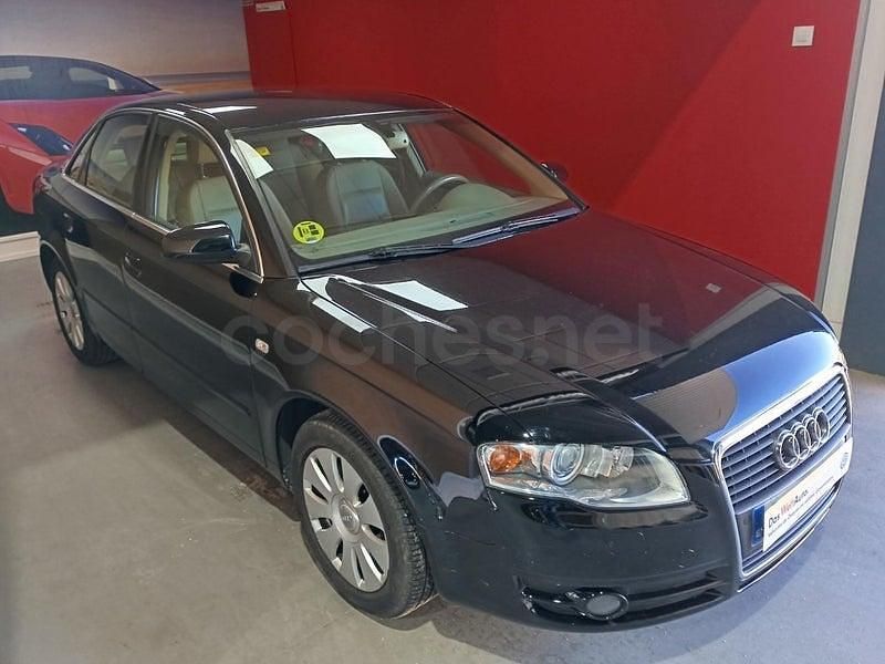 Usado Audi A4 140 CV (102 kW) 2006 Negro Berlina