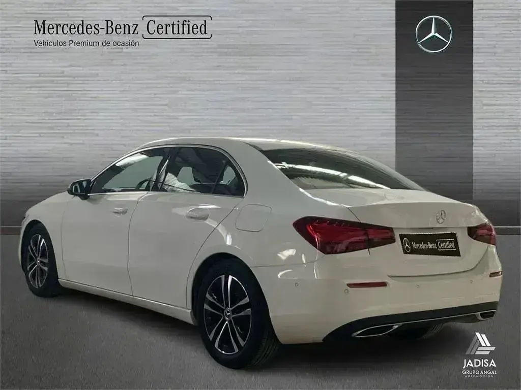 Usado Mercedes A200 163 CV (119 kW) 2024 Blanco Berlina