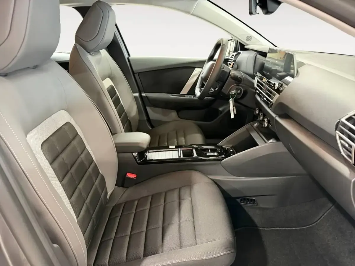 Nuevo Citroën C4 110 CV (80 kW) 2026 Gris SUV