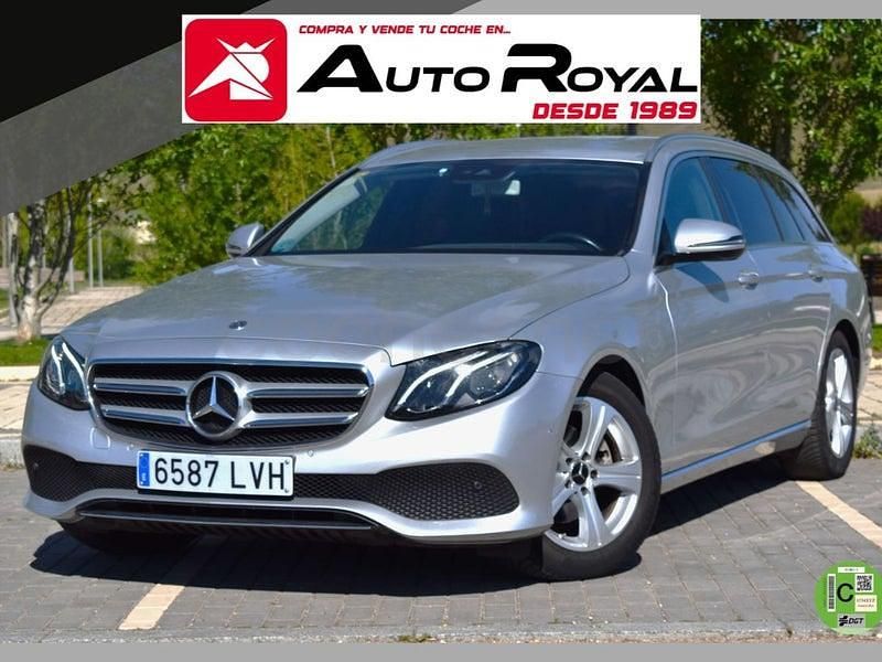 Usado Mercedes E220 194 CV (142 kW) 2018 Gris / plata Familiar