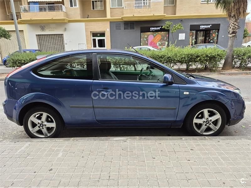 Azul Usado 2007 Ford Focus Trend Berlina | 2700 € (Super precio) - Imagen 1/4