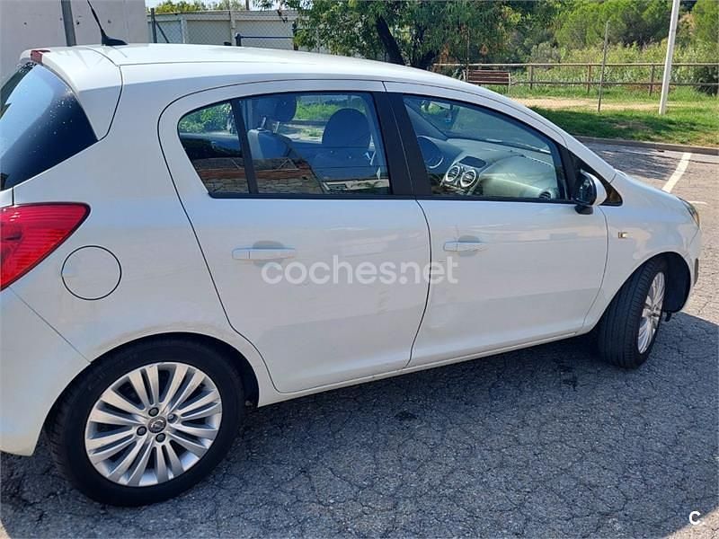 Usado Opel Corsa Selective 100 CV (73 kW) 2014 Blanco Utilitario