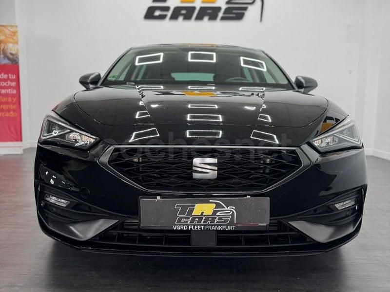 Usado Seat Leon FR 150 CV (110 kW) 2023 Negro Berlina
