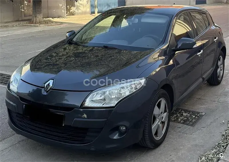 Usado Renault Mégane III 110 CV (80 kW) 2012 Negro Berlina