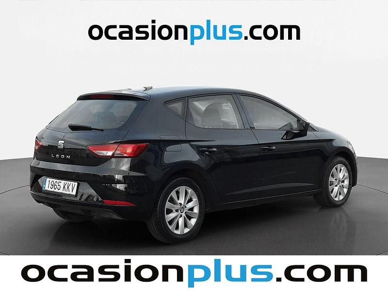 Usado Seat Leon Style 110 CV (80 kW) 2018 Negro Utilitario