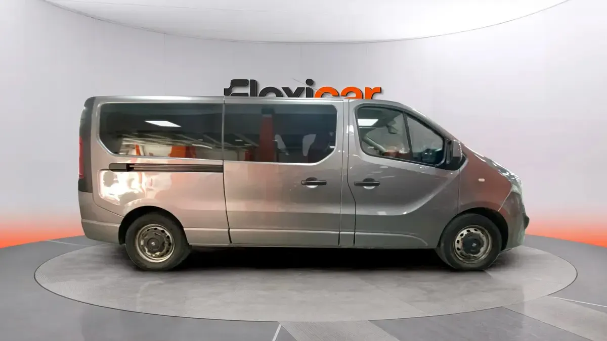 Usado Opel Vivaro S 125 CV (91 kW) 2017 Gris Monovolumen