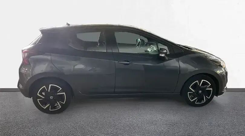 Usado Nissan Micra Acenta 92 CV (67 kW) 2021 Gunmetal grey (metalizado) SUV