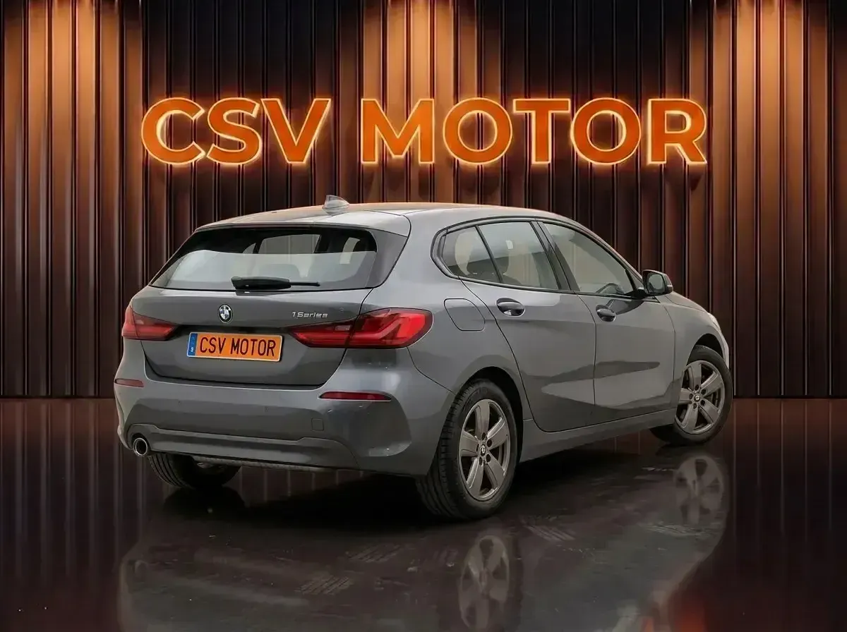 Usado BMW 116 116 CV (85 kW) 2021 Gris Utilitario