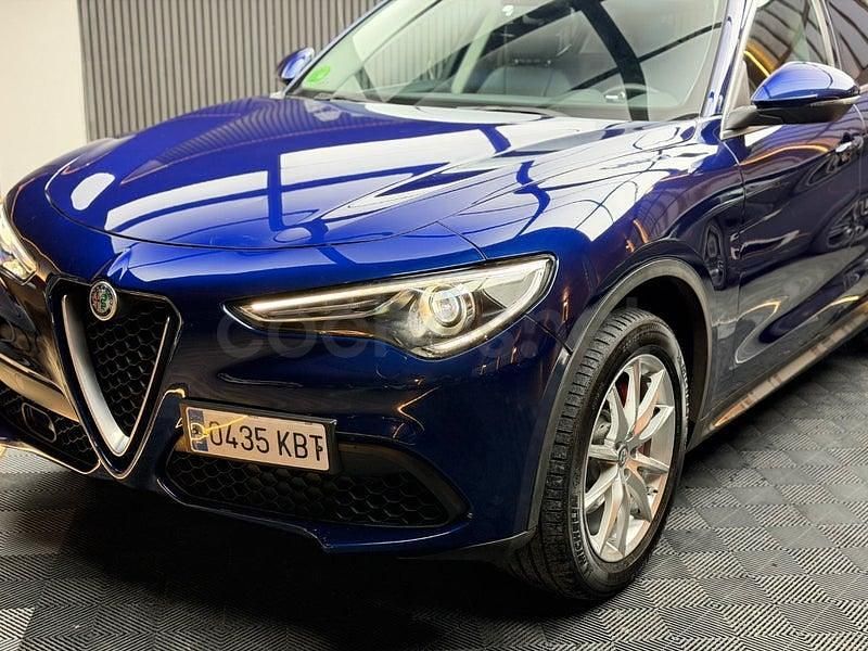 Usado Alfa Romeo Stelvio 280 CV (205 kW) 2017 Azul SUV