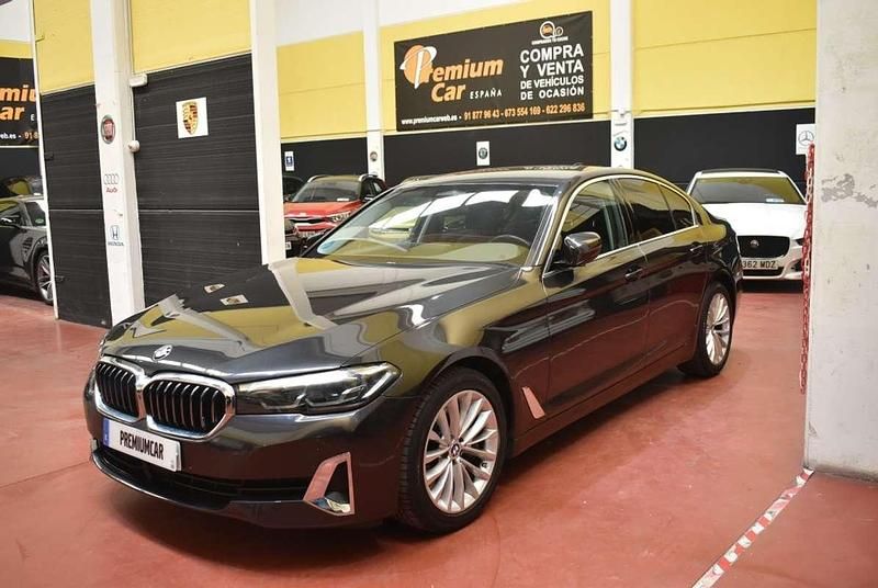 Gris Usado 2021 BMW 530 Berlina | 35.990 € (Precio justo) - Imagen 1/4