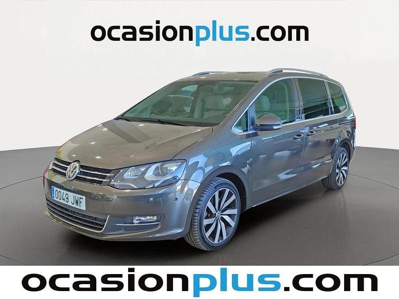 Usado VW Sharan Sportline 150 CV (110 kW) 2017 Marrón Monovolumen