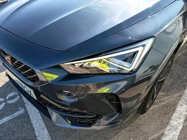 Usado Cupra Formentor 150 CV (110 kW) 2023 Gris / platagris plata SUV