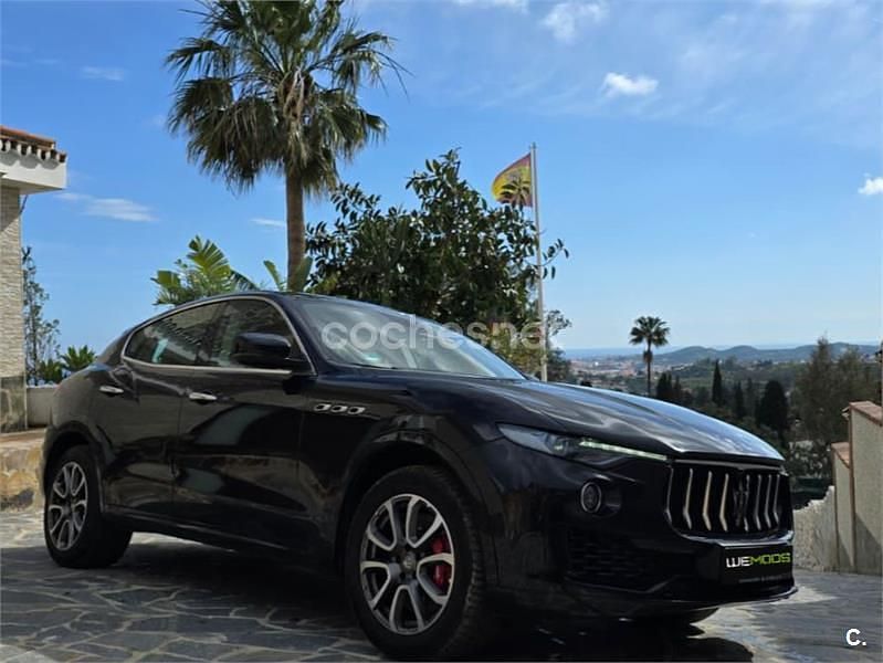 Usado Maserati Levante 430 CV (316 kW) 2017 Negro SUV