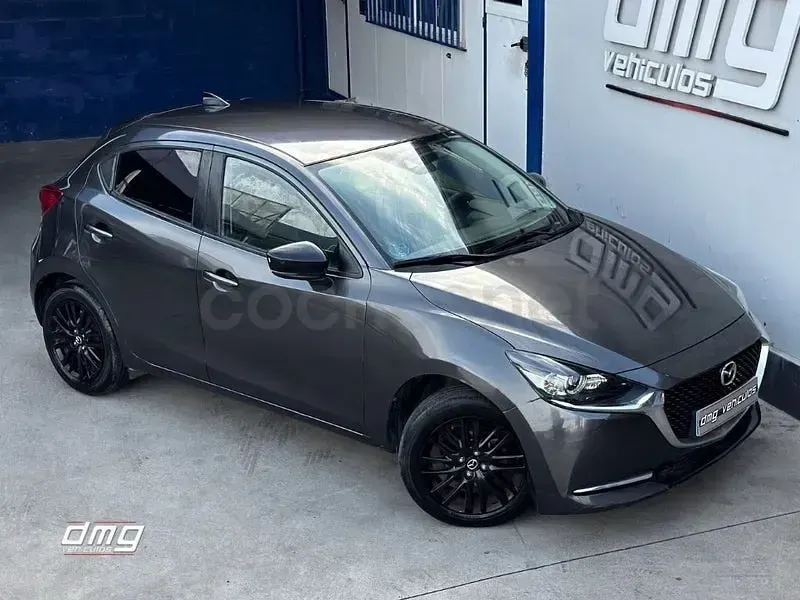 Usado Mazda 2 Comfort 115 CV (84 kW) 2022 Gris / plata Berlina