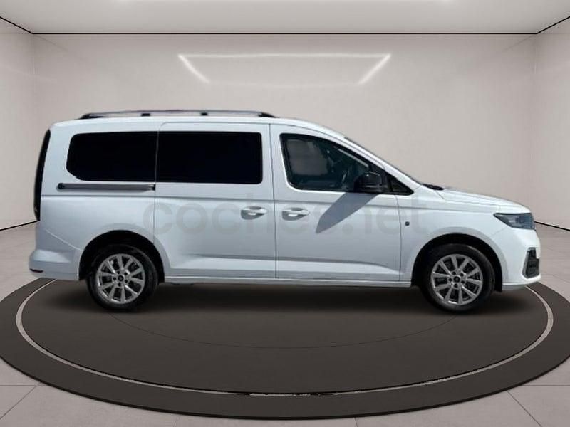 Usado Ford Tourneo Connect Titanium 122 CV (89 kW) 2023 Blanco Monovolumen