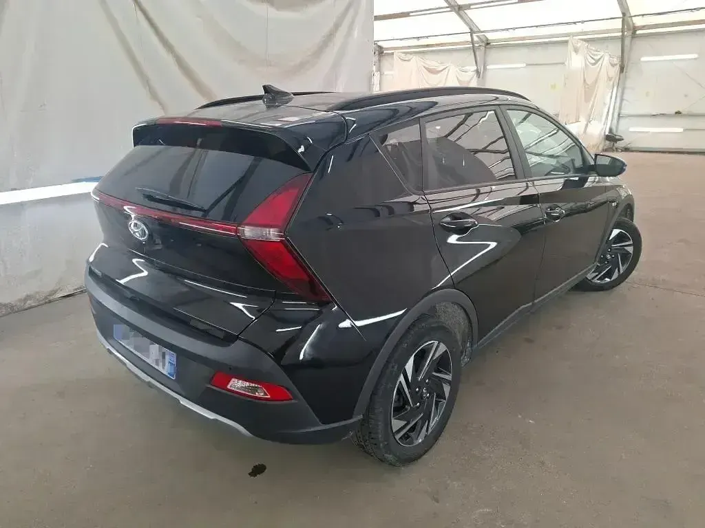 Usado Hyundai Bayon 101 CV (74 kW) 2023 Negro SUV