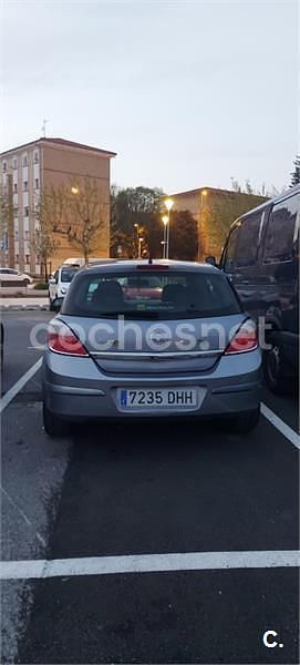 Usado Opel Astra Enjoy 100 CV (73 kW) 2005 Gris / plata Berlina