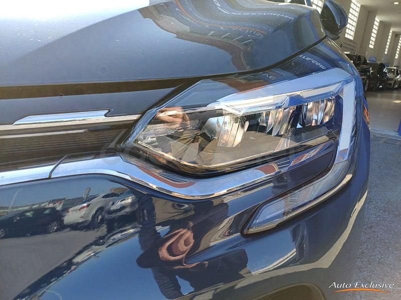 Usado Renault Captur Intens 100 CV (73 kW) 2020 Gris / plata SUV