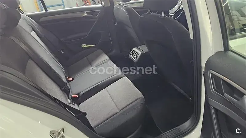Usado VW Golf VII Advance 105 CV (77 kW) 2014 Blanco Berlina