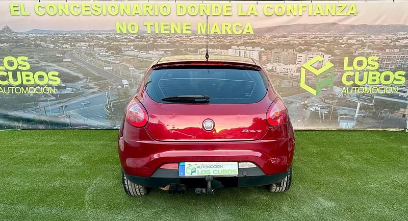 Usado Fiat Bravo Sport 150 CV (110 kW) 2007 Maroon Utilitario