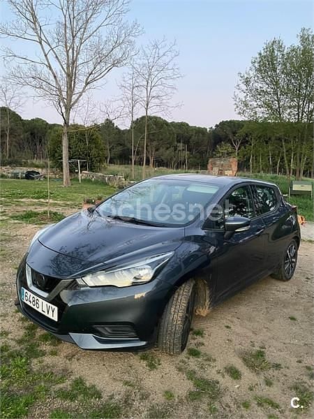 Usado Nissan Micra Acenta 90 CV (66 kW) 2018 Gris / plata Utilitario
