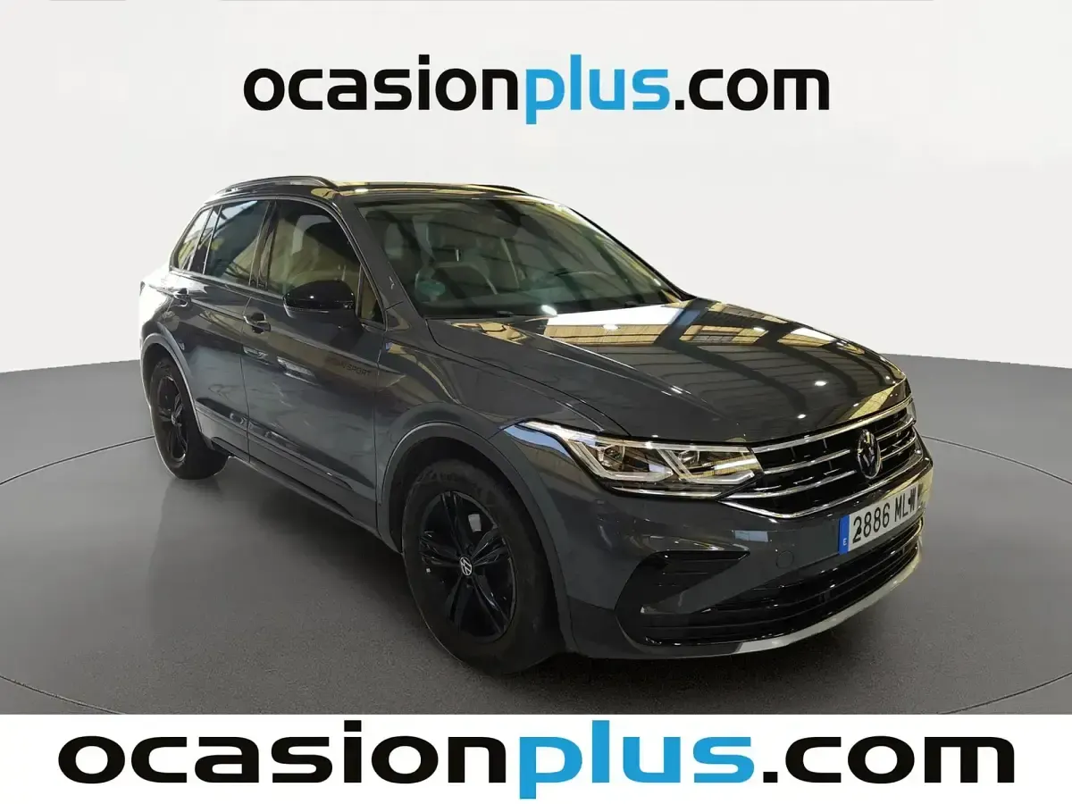 Usado VW Tiguan Sportline 130 CV (95 kW) 2023 Negro SUV
