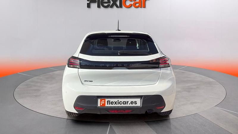 Usado Peugeot 208 Style 101 CV (74 kW) 2024 Blanco Utilitario