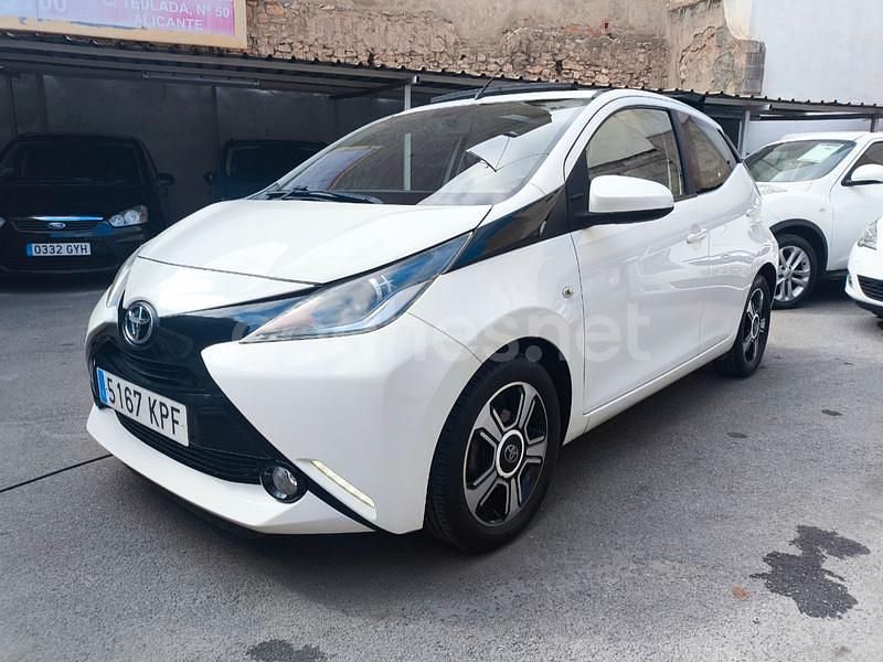 Blanco Usado 2018 Toyota Aygo X-cite Utilitario | 10.500 € (Precio justo) - Imagen 1/4