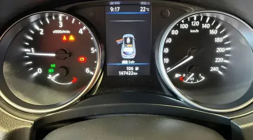 Usado Nissan Qashqai N-Connecta 116 CV (85 kW) 2018 Skyline grey (metalizado) SUV