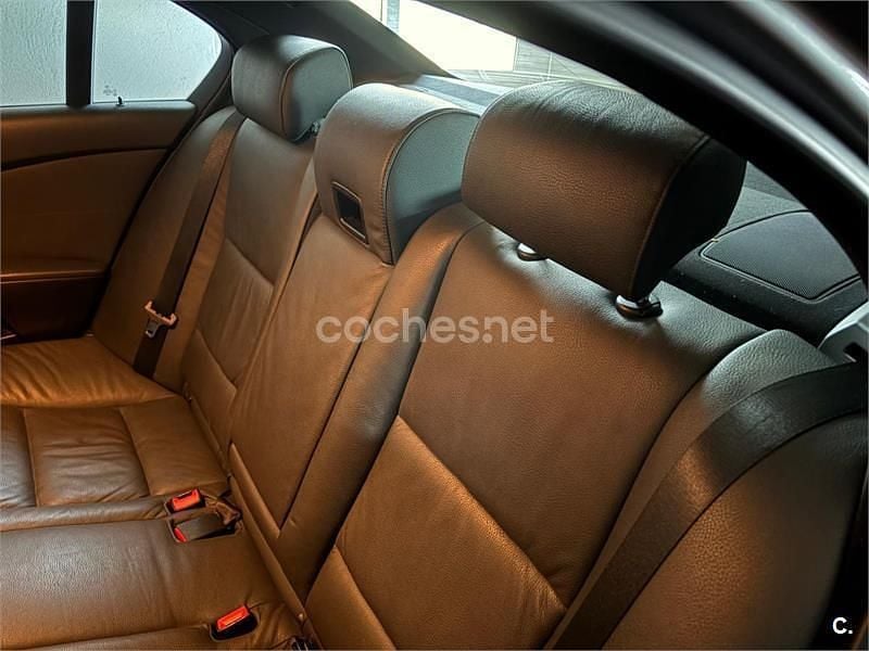 Usado BMW 520 163 CV (119 kW) 2006 Gris / plata Berlina