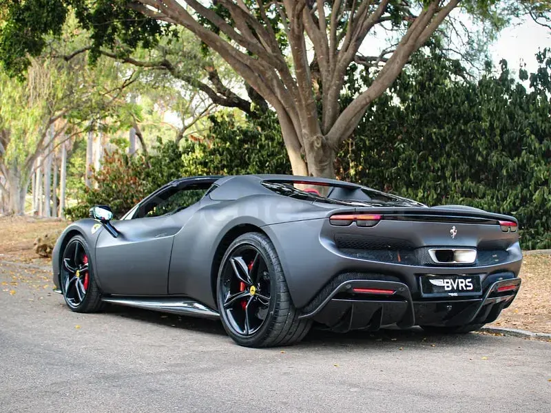 Usado Ferrari 296 830 CV (610 kW) 2023 Negro Coupe