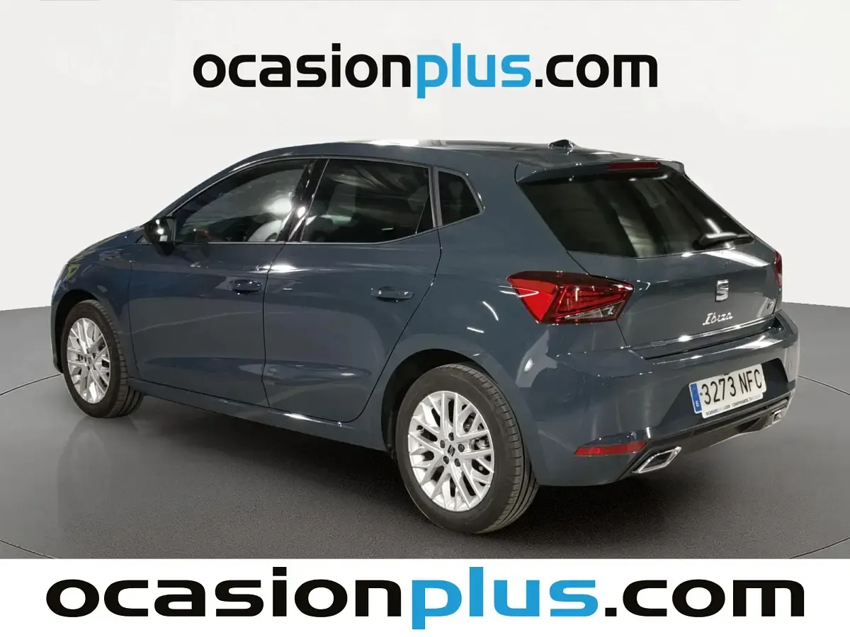 Usado Seat Ibiza FR 116 CV (85 kW) 2025 Rojo Utilitario