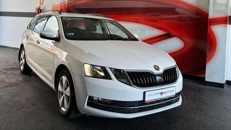 Usado Skoda Octavia 110 CV (80 kW) 2018 Blanco Berlina