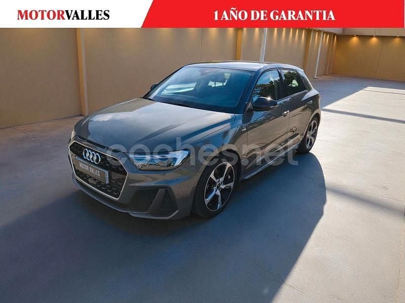 Gris / plata Usado 2022 Audi A1 Sportback Comfort Utilitario | 25.750 € (Precio justo) - Imagen 1/4