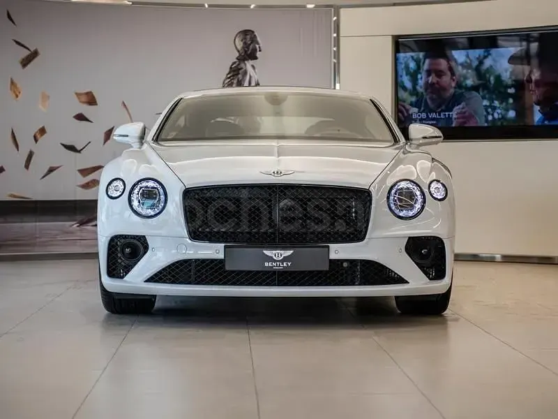 Usado Bentley Continental GT 551 CV (405 kW) 2022 Blanco Coupe