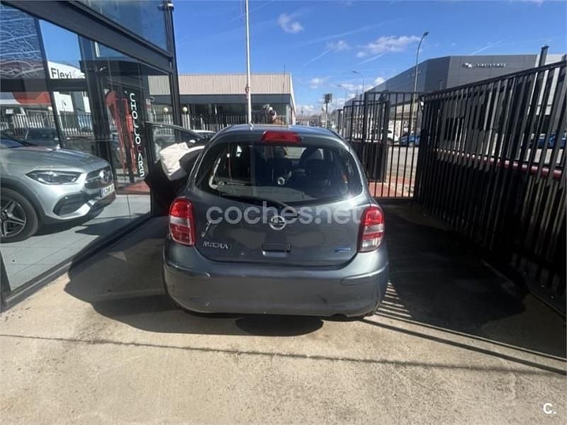 Usado Nissan Micra Acenta 80 CV (58 kW) 2011 Gris / plata Utilitario
