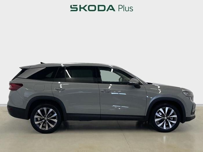 Usado Skoda Kodiaq Selection 150 CV (110 kW) 2024 Gris SUV