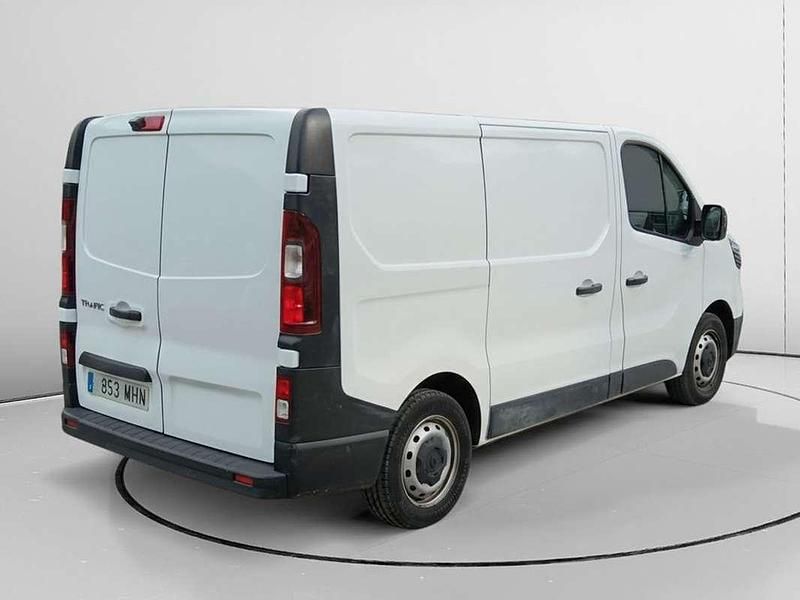 Usado Renault Trafic 132 CV (97 kW) 2023 Blanco Monovolumen
