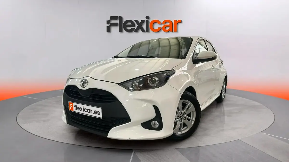 Usado Toyota Yaris Edition 125 CV (91 kW) 2021 Blanco Utilitario