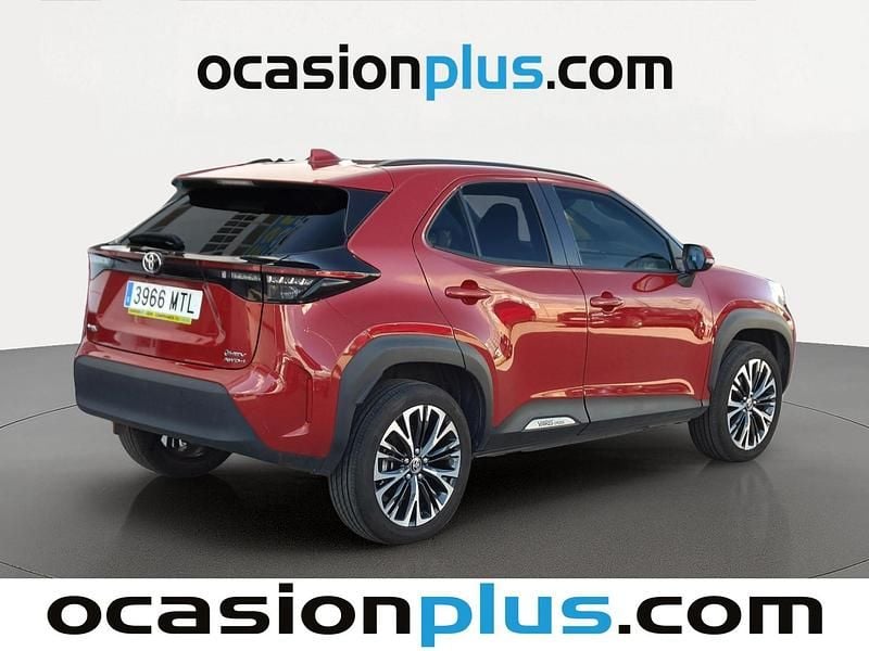 Usado Toyota Yaris Cross 116 CV (85 kW) 2024 Rojo SUV