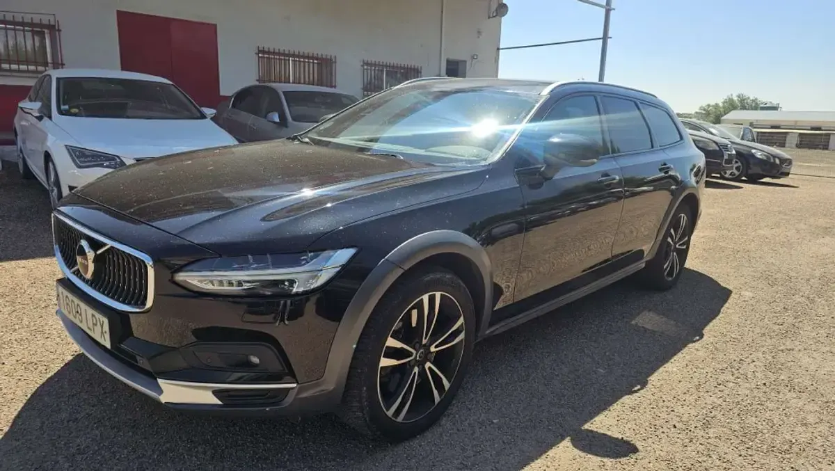 Usado Volvo V90 CC 190 CV (139 kW) 2021 Negro Familiar