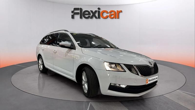 Occasion Skoda Octavia Ambition 116 ch (85 kW) 2018 Blanc Citadine