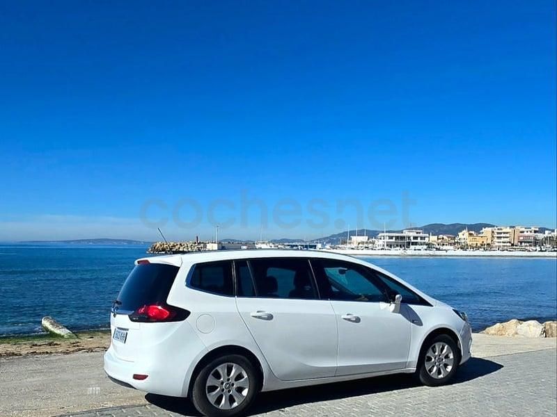 Usado Opel Zafira Tourer Expression 136 CV (100 kW) 2017 Gris / plata Monovolumen